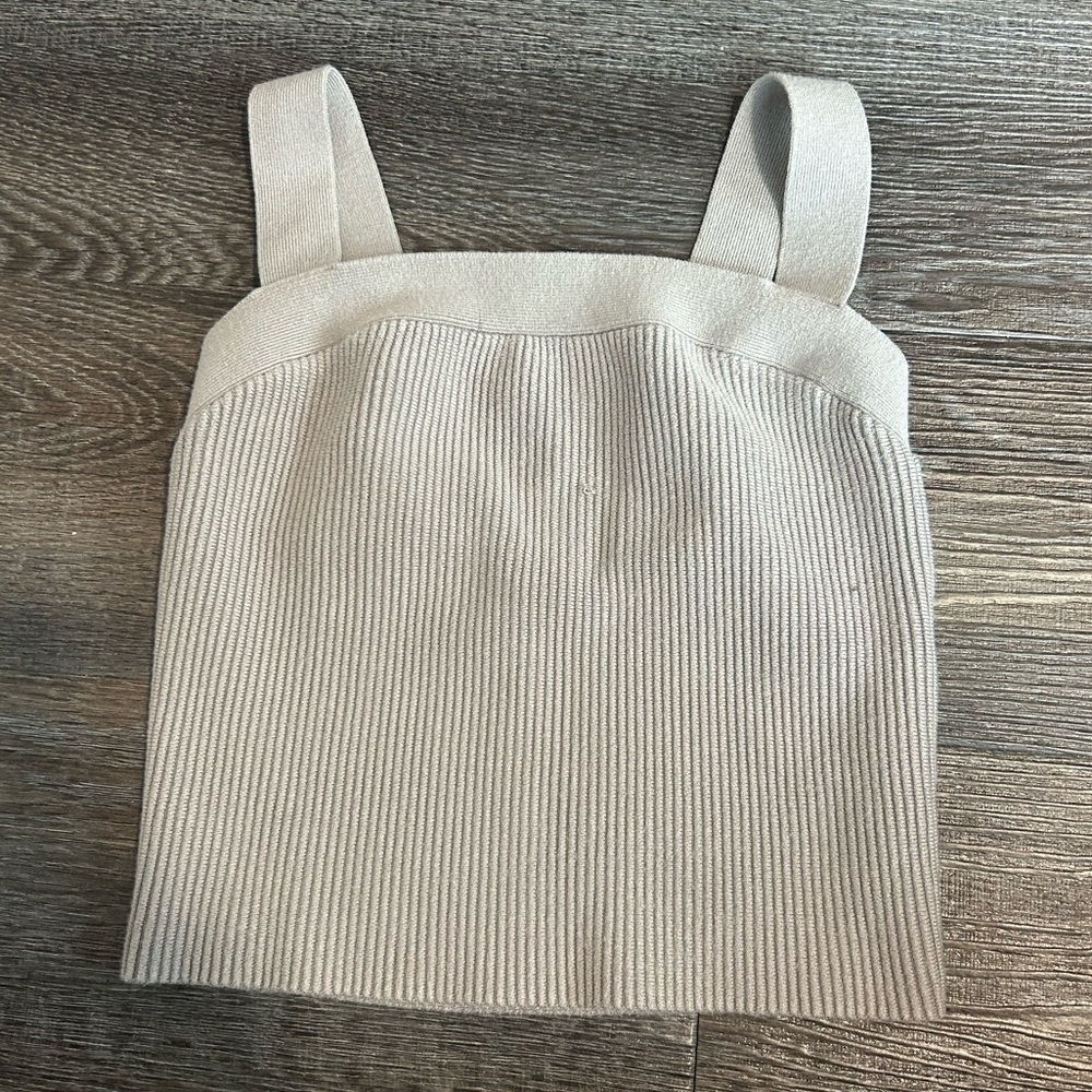 Grey tank
